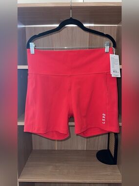 NWT LSKD Flux X-Short